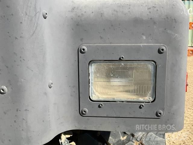 Oshkosh AMK29A1 自卸式货车