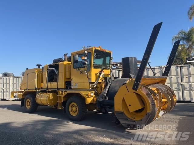 Oshkosh H2923B 扬雪机
