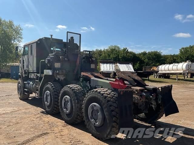 Oshkosh M1070 救援车
