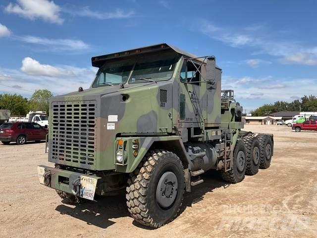 Oshkosh M1070 救援车