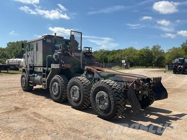 Oshkosh M1070 救援车
