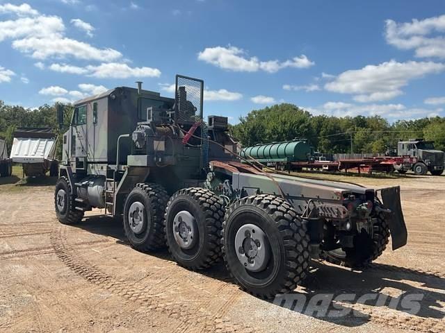 Oshkosh M1070 救援车