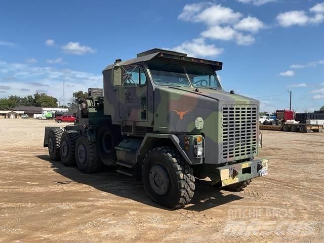 Oshkosh M1070 救援车