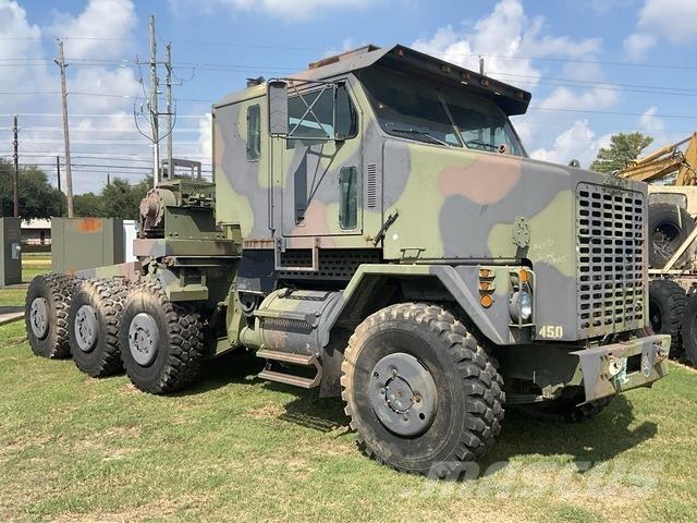 Oshkosh M1070 救援车
