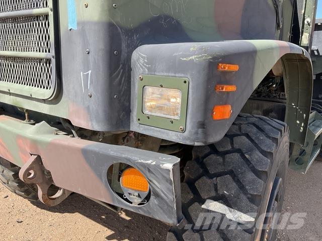 Oshkosh MTVR 厢式货车