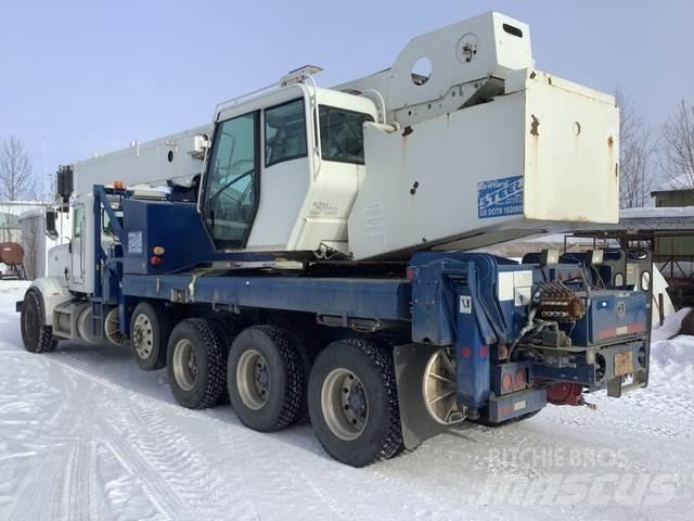 Peterbilt  履带起重机