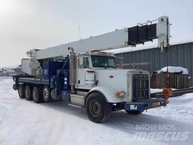 Peterbilt  履带起重机