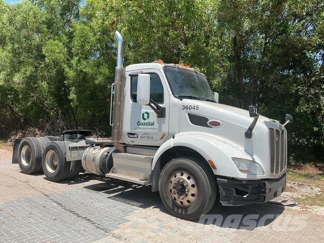 Peterbilt  牵引车