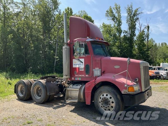 Peterbilt  牵引车