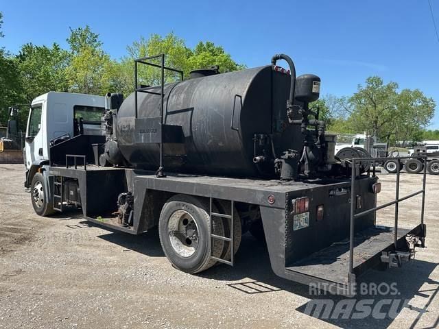 Peterbilt 220 其他货车