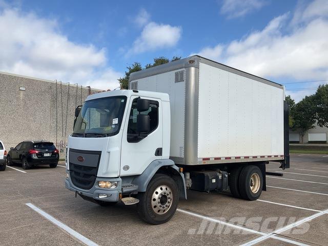 Peterbilt 220 厢式货车