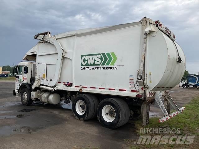 Peterbilt 320 垃圾车