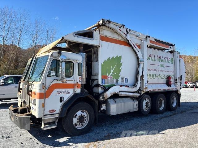 Peterbilt 320 垃圾车