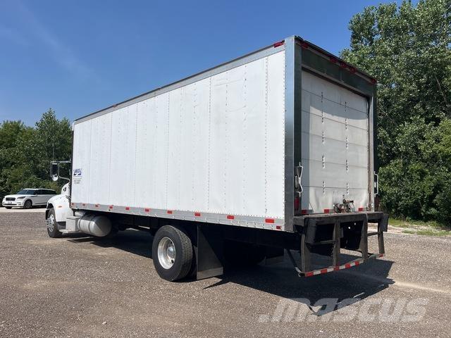 Peterbilt 335 冷藏车