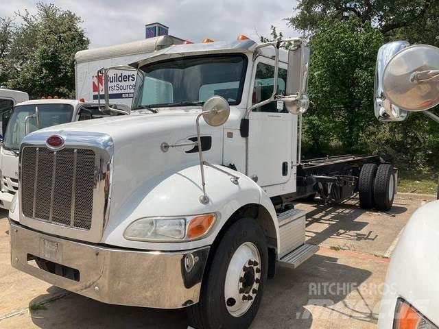 Peterbilt 337 其他货车