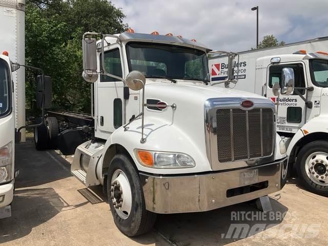Peterbilt 337 其他货车