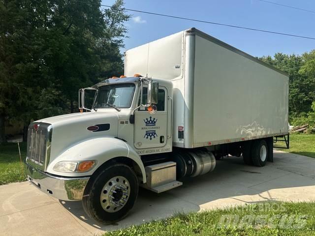 Peterbilt 337 厢式货车