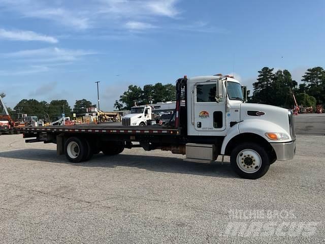 Peterbilt 337 救援车