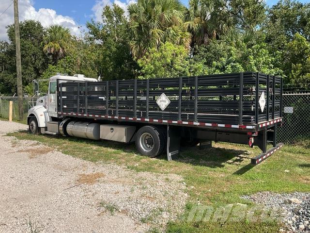 Peterbilt 337 平板栏板货车