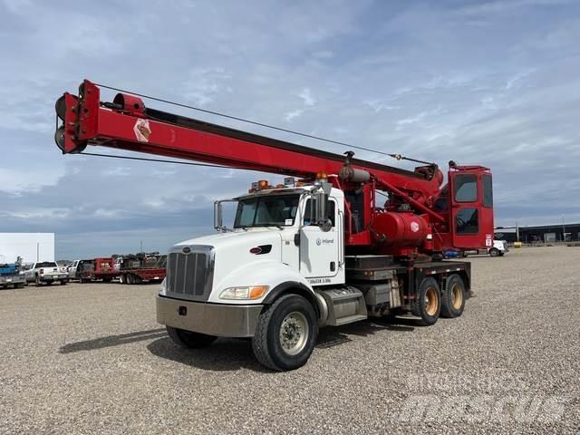 Peterbilt 340 钻机车