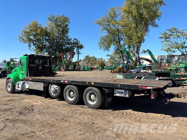 Peterbilt 348 救援车