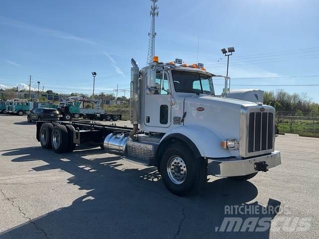 Peterbilt 365 驾驶室与内部