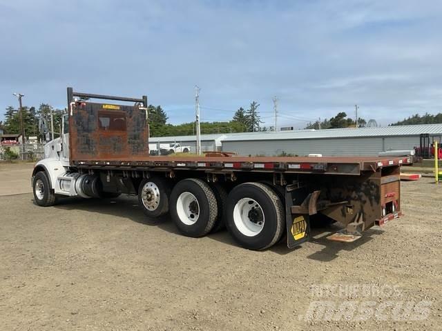 Peterbilt 365 平板栏板货车