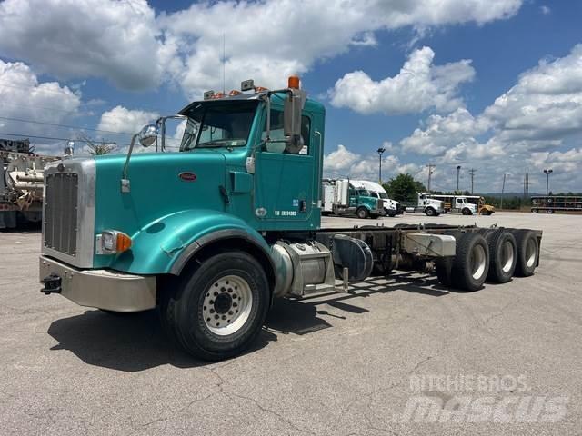 Peterbilt 365 驾驶室与内部