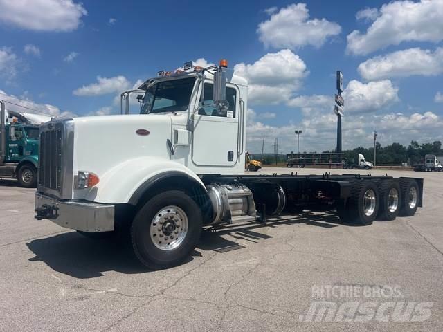 Peterbilt 365 驾驶室与内部