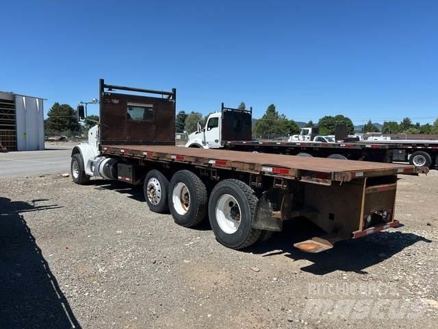 Peterbilt 365 平板栏板货车