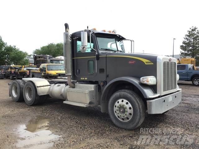Peterbilt 367 牵引车