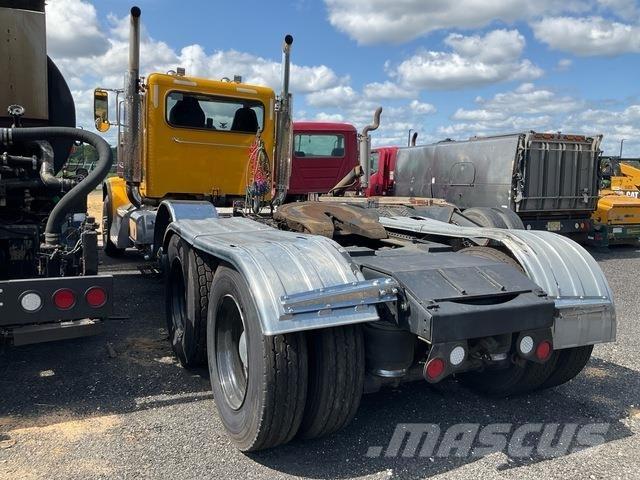Peterbilt 367 牵引车