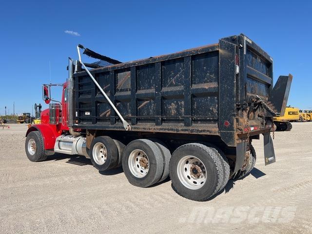 Peterbilt 367 自卸式货车