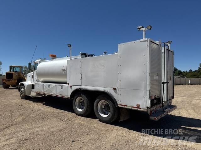 Peterbilt 375 油罐车