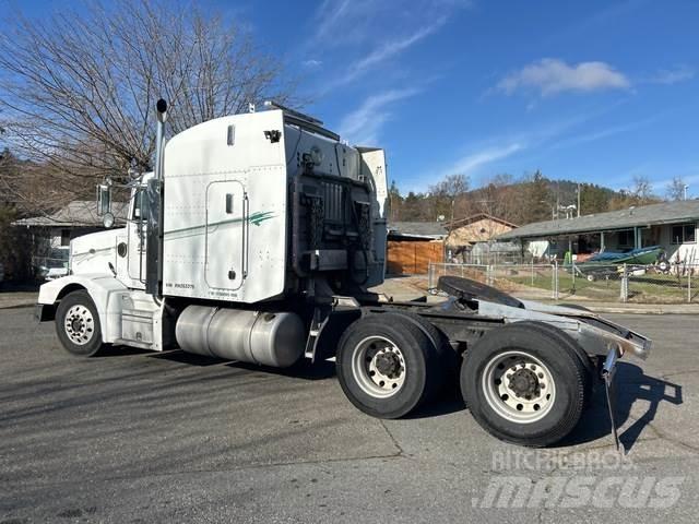 Peterbilt 377 牵引车