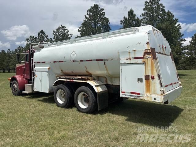 Peterbilt 378 油罐车