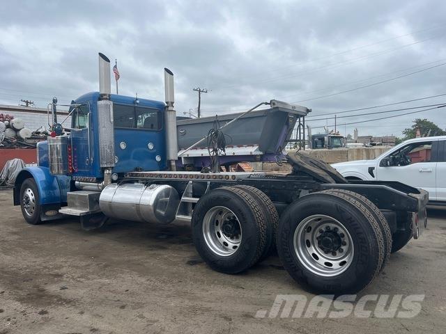 Peterbilt 379 牵引车