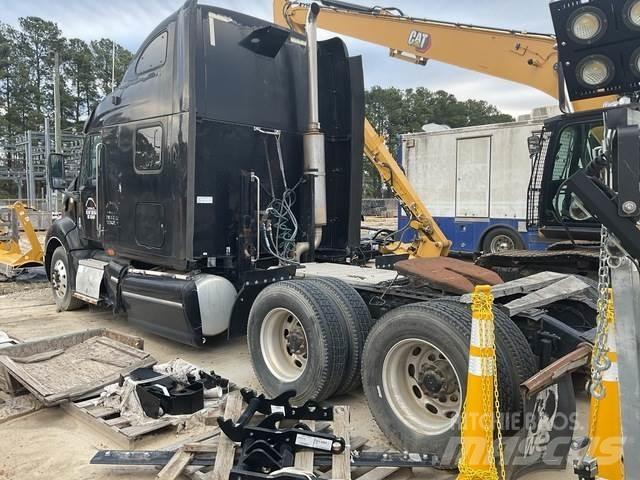 Peterbilt 387 牵引车