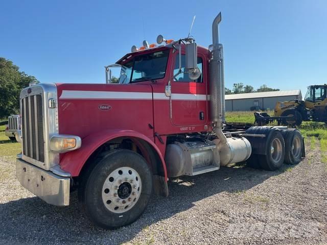 Peterbilt 388 牵引车