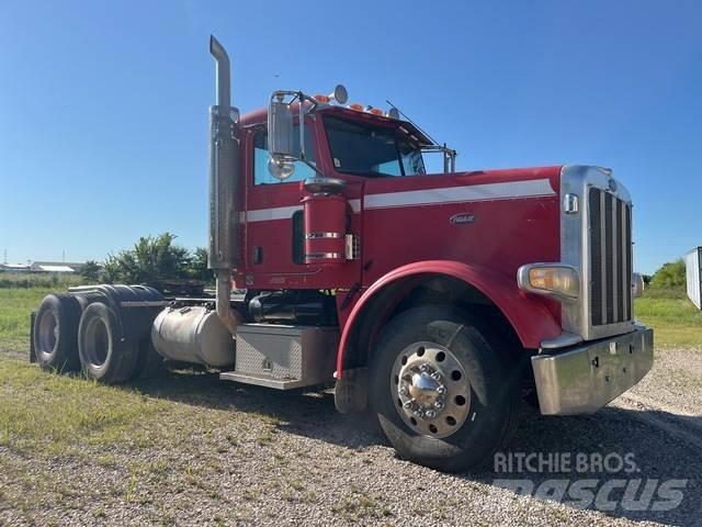 Peterbilt 388 牵引车