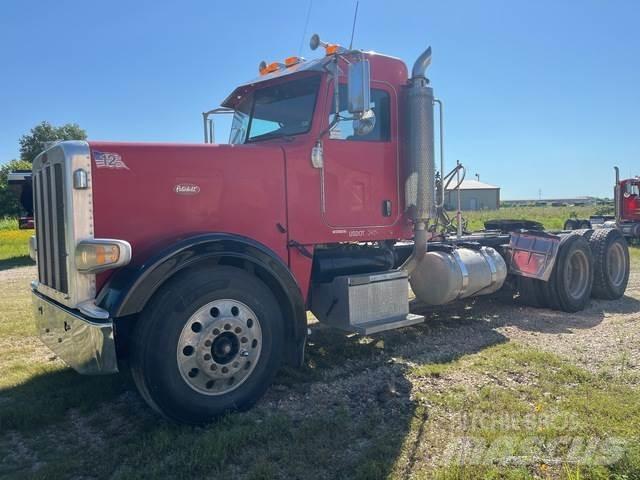 Peterbilt 388 牵引车