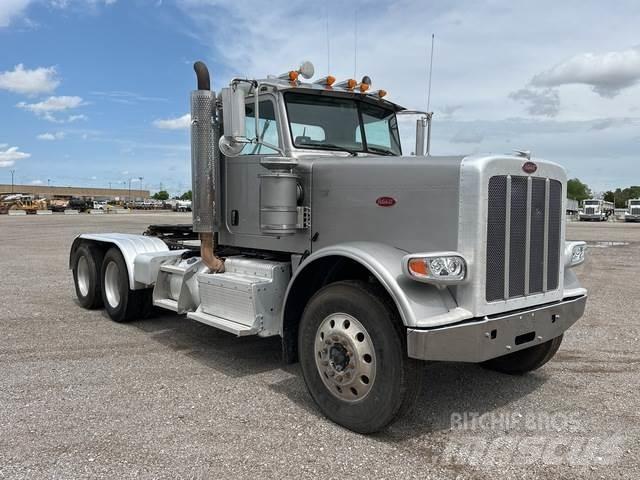 Peterbilt 388 牵引车