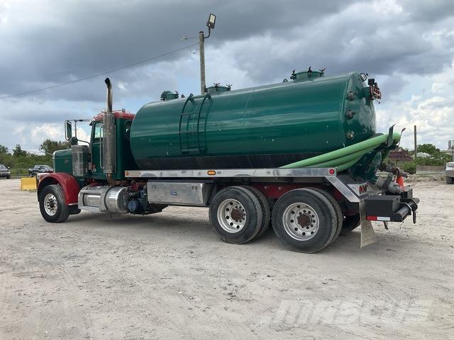 Peterbilt 388 组合/真空油槽车