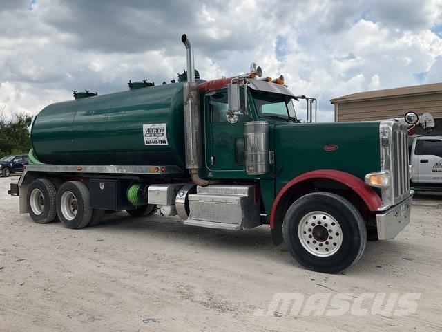 Peterbilt 388 组合/真空油槽车