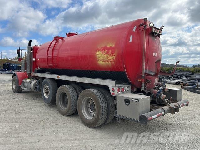 Peterbilt 388 组合/真空油槽车