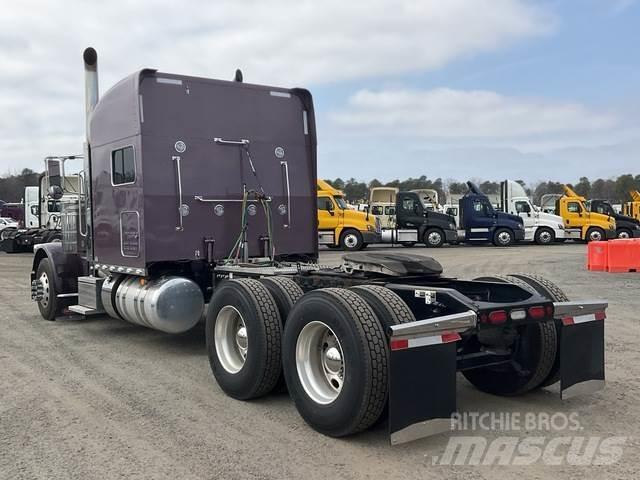 Peterbilt 389 牵引车