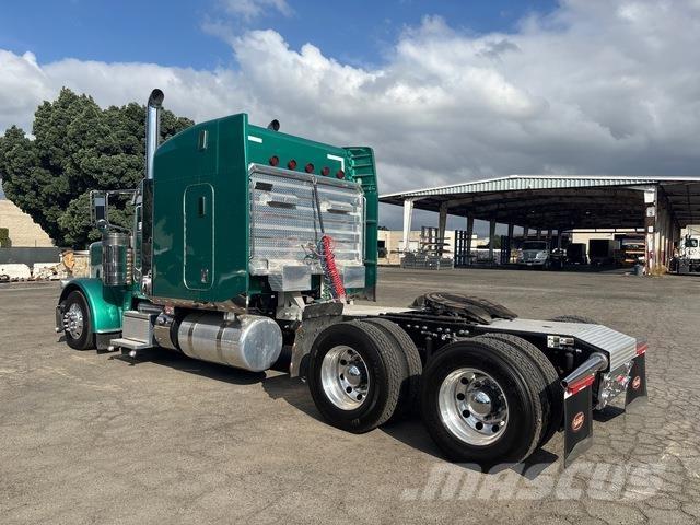 Peterbilt 389 牵引车