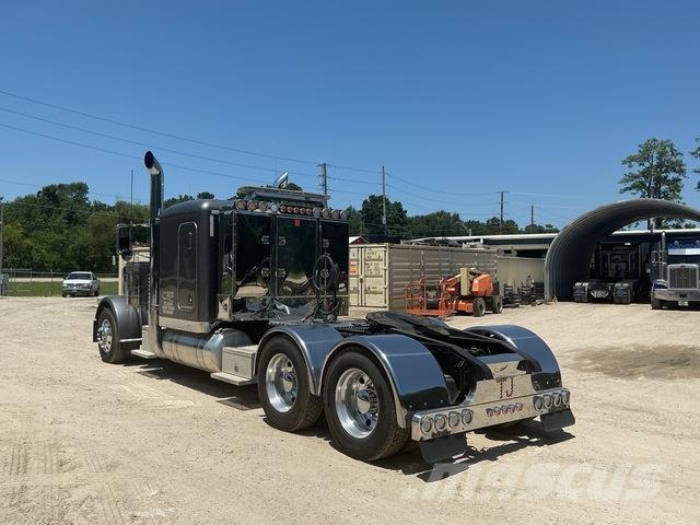Peterbilt 389 牵引车