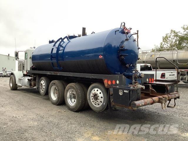 Peterbilt 389 组合/真空油槽车