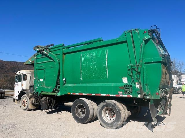 Peterbilt 520 垃圾车